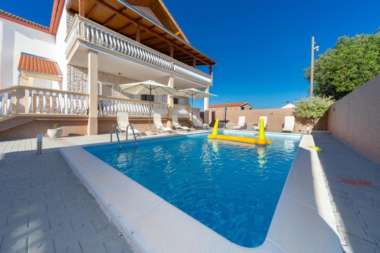 Apartmani Dada بيوغْغاد نا موغو المظهر الخارجي الصورة